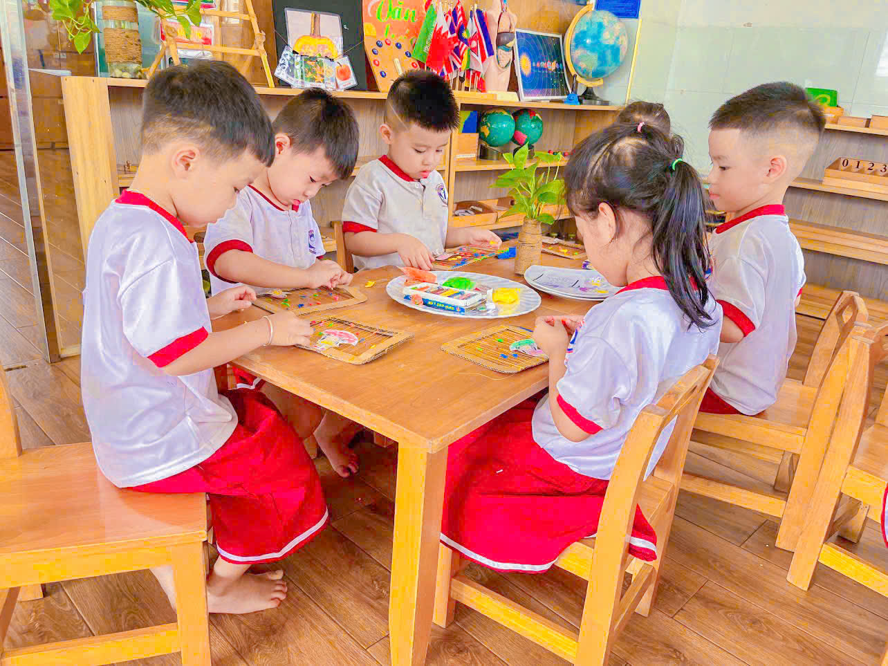 TẠO HÌNH CƠN MƯA VÀ EM BÉ