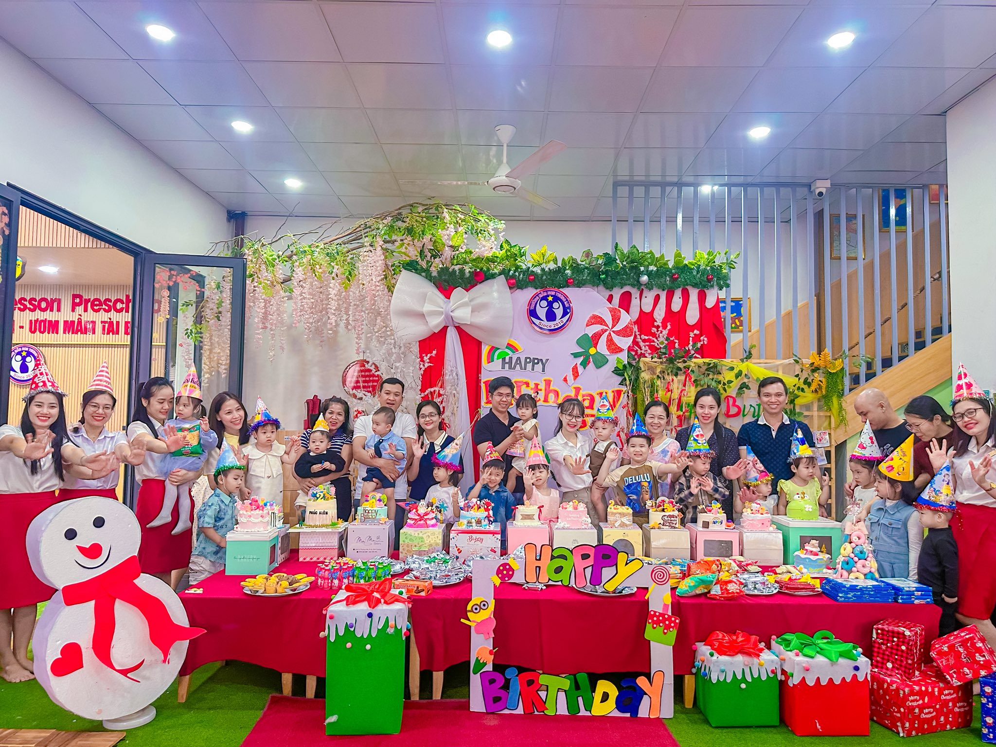 CHÚC MỪNG SINH NHẬT THÁNG 12