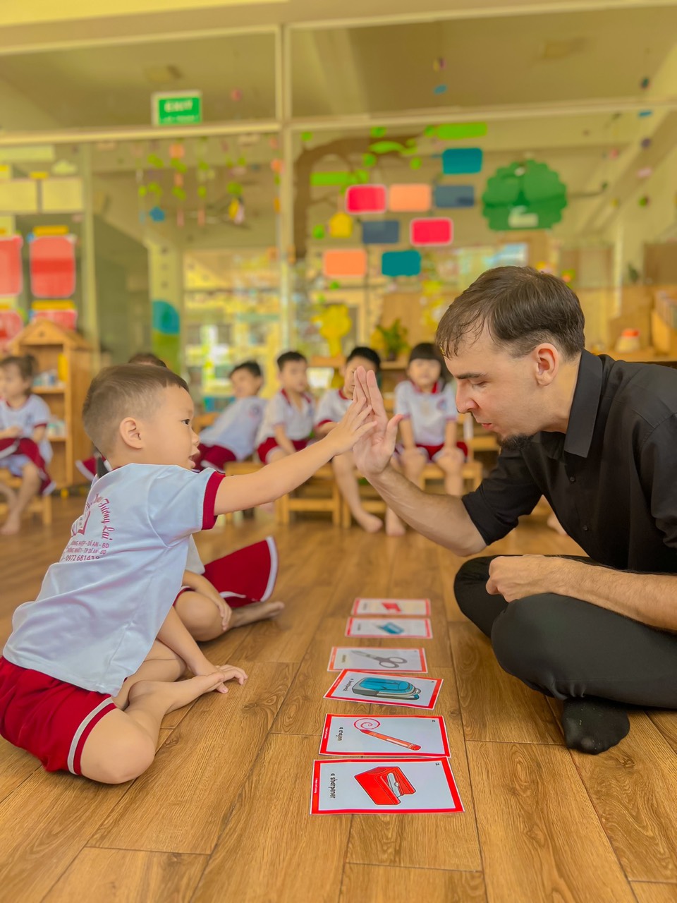 Lợi Ích Cho Trẻ Học Tiếng Anh Sớm.